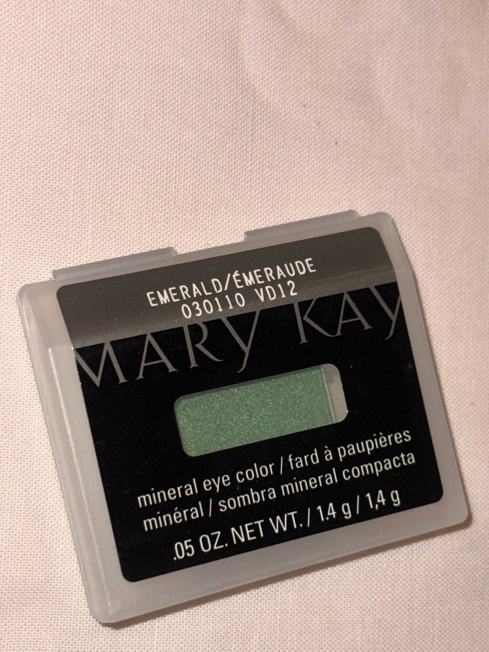 Emerald Mary Kay Mineral Eye Color B4GO FREE Black compact